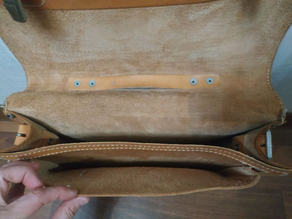 Кожаный портфель ручной работы.