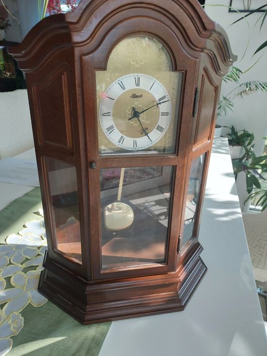 Niemiecki zegar ścienny z wachadłem