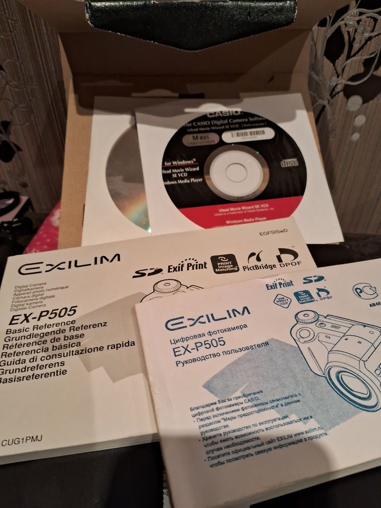 Casio Exilim EX-P505 Відеокамера