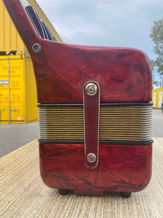 Bonito Acordeão Hohner - Concerto II - Acordeão - 1977