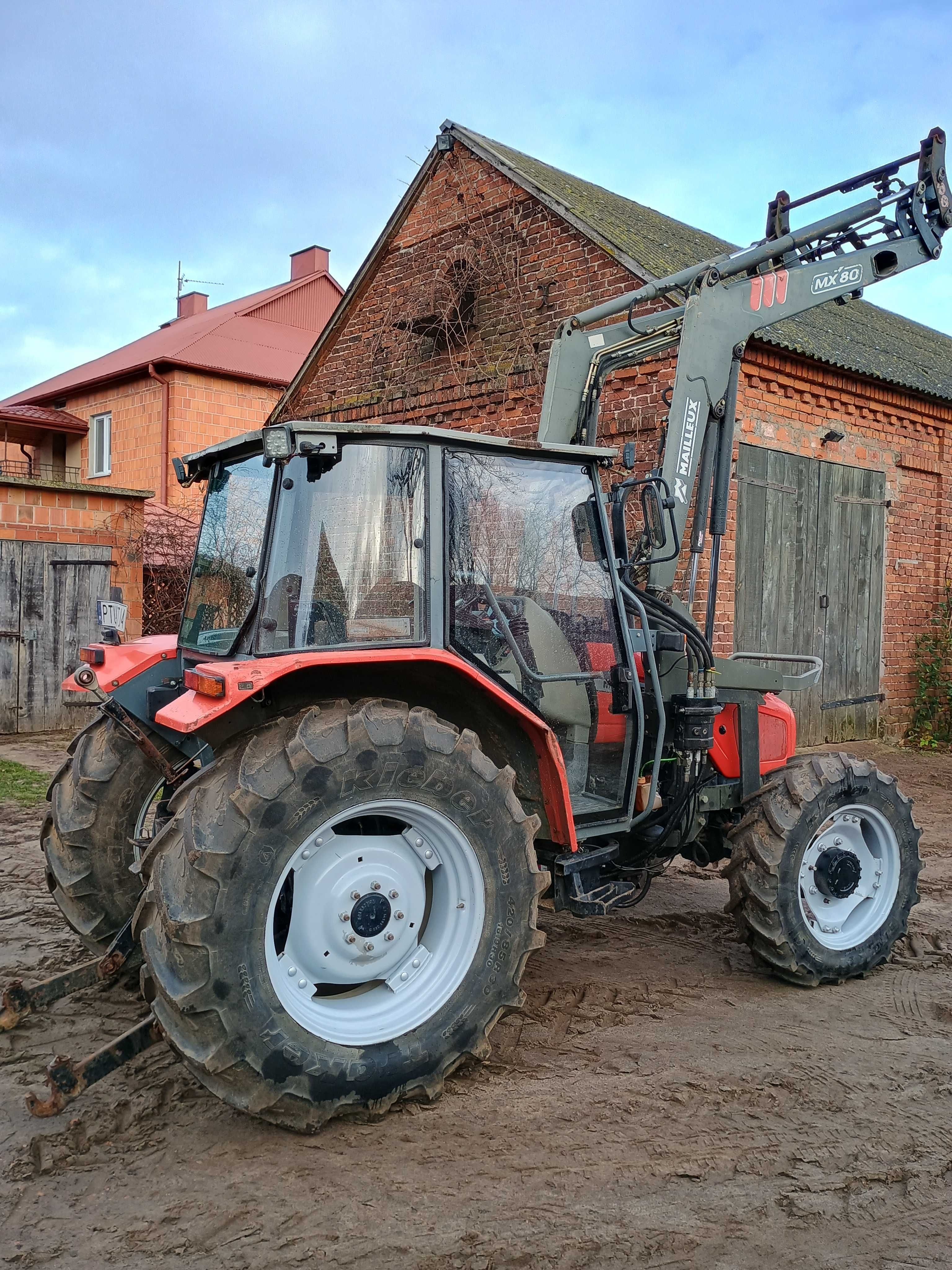 Massey Ferguson 4335 ładowacz Mailleux