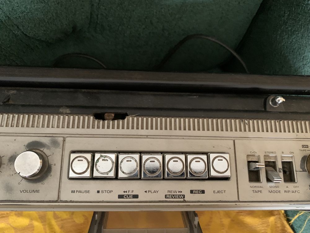 Hitachi trk 8100e магнитола магнитофон