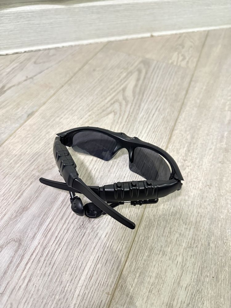 Спортивні окуляри з bluetooth та навушниками (не Oakley)