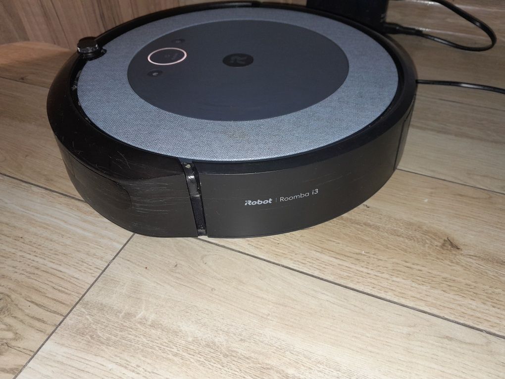 Robot sprzątający iRobot Roomba i3 70dB wifi aplikacja