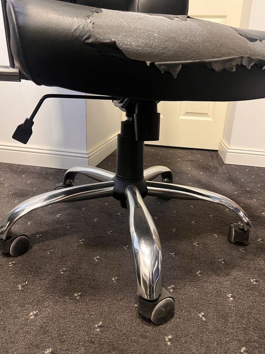 Крісло офісне, NowyStyl, б/у, потертості