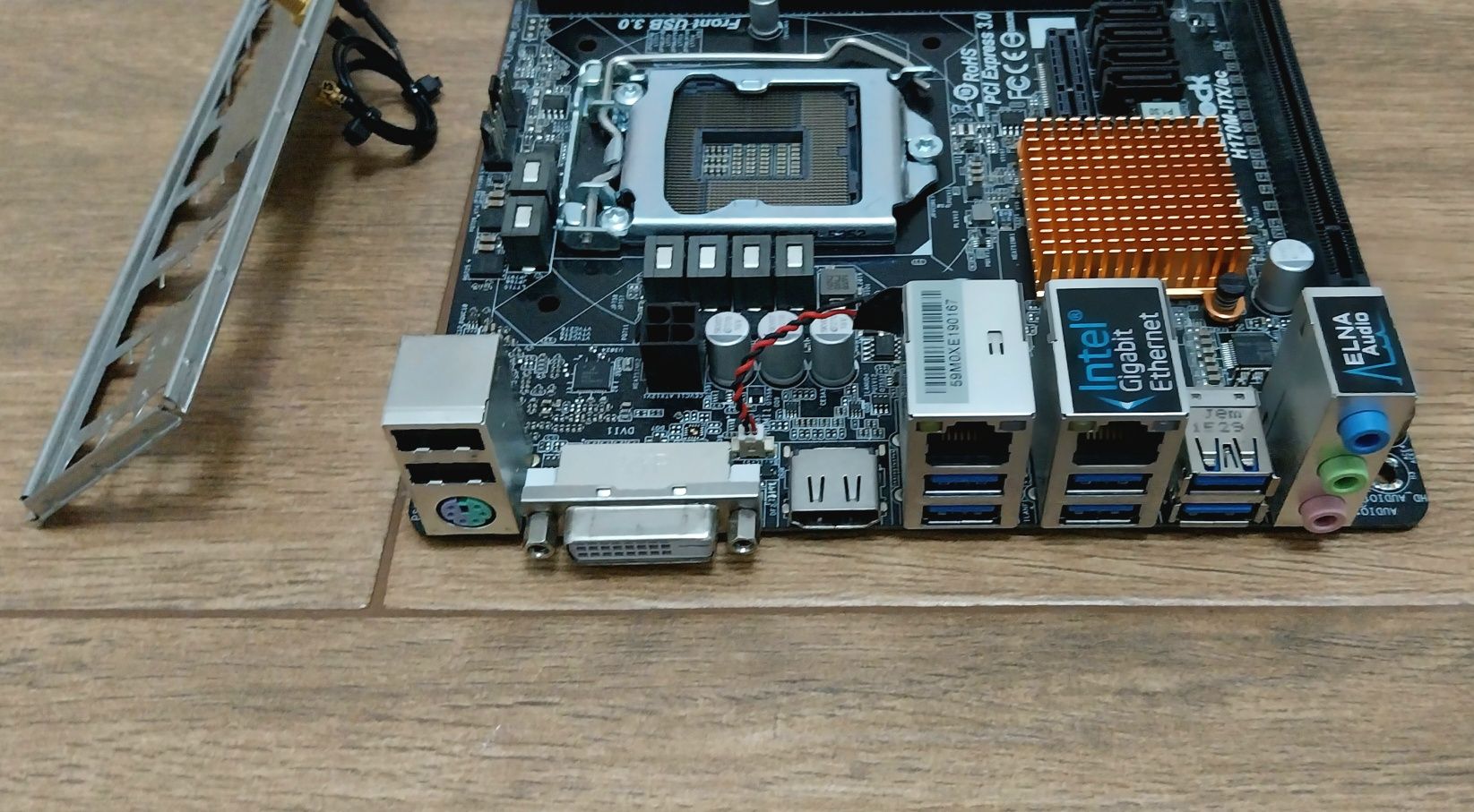 Motherboard Mini Itx AsRock H170M-ITX/ac para socket 1151