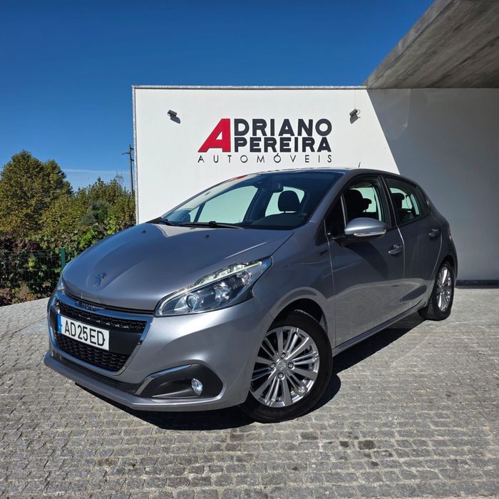 Peugeot 208 1.2 PureTech Signature