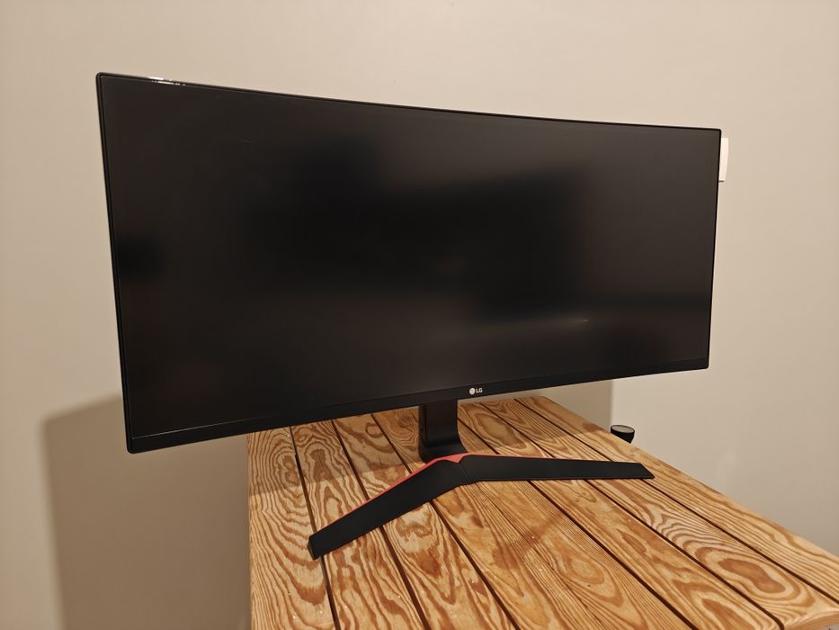 Ігровий монітор 144 Гц 21:9