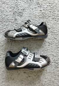 Buty rowerowe damskie Shimano Spd rozmiar 39. Długość wkładki 24,5 cm