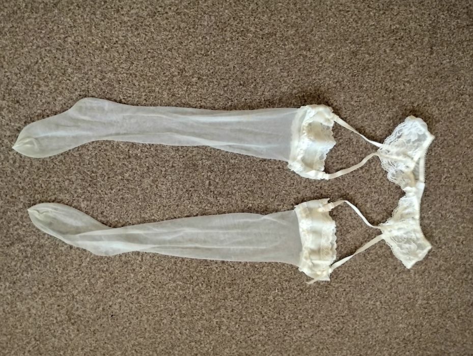 Комплект белья чулки с кружевным поясом