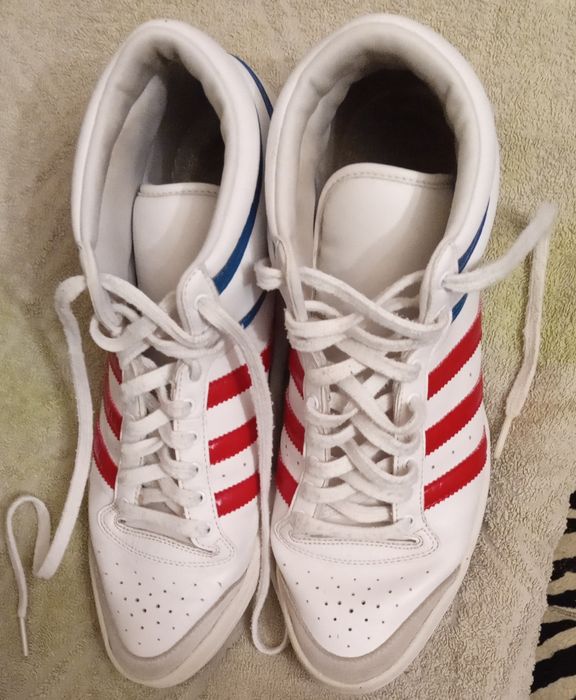 Кросовки фирменные "adidas"