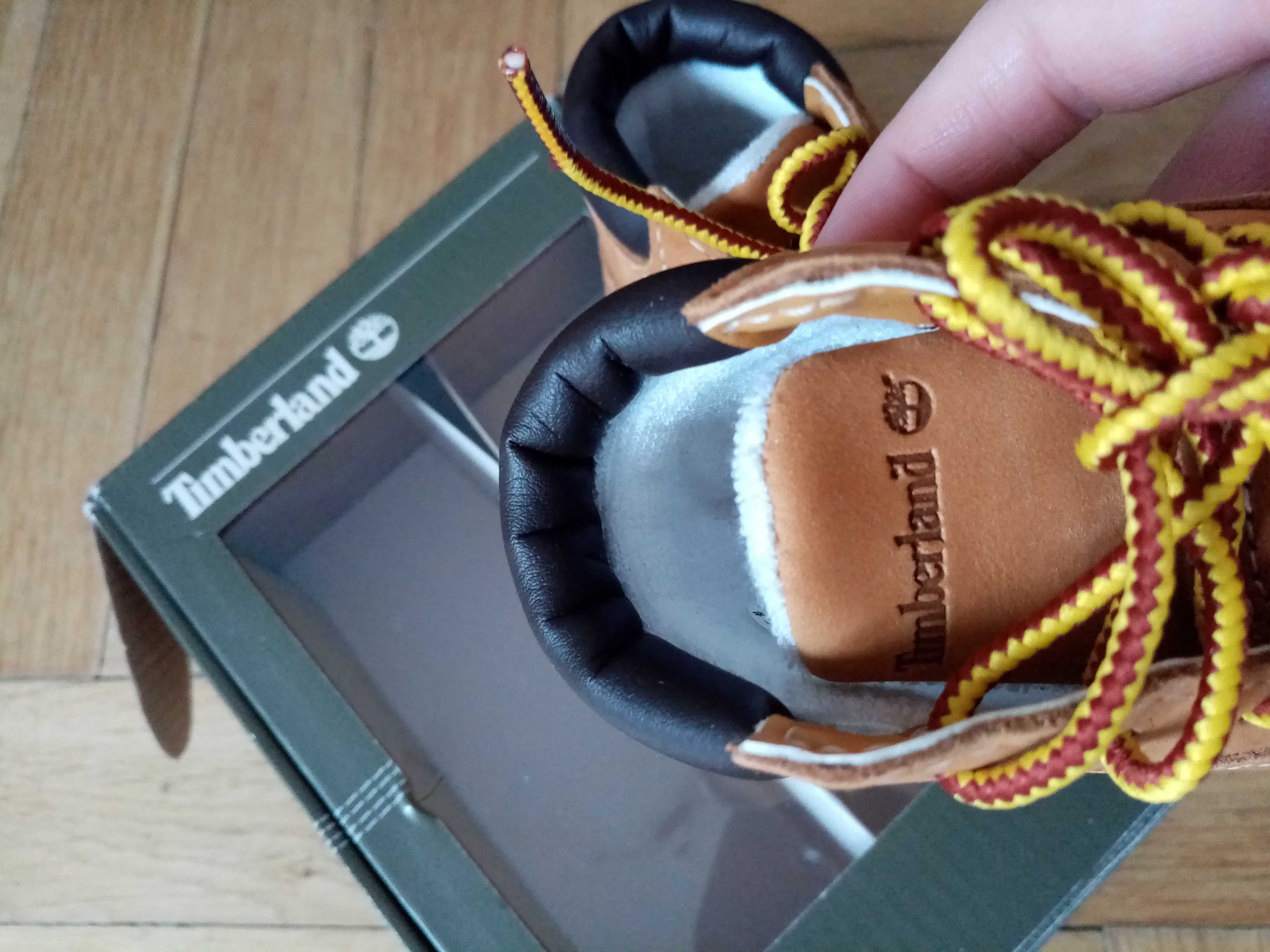 Trzewiki niemowlęce timberland plus czapeczka