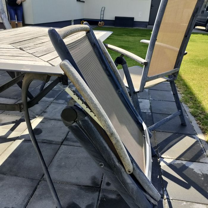 Zestaw mebli ogrodowych aluminiowe stół 4 krzesła i poduszki