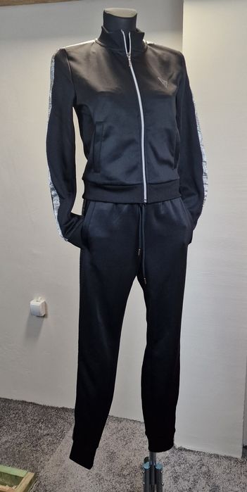 Czarny komplet dresowy guess oryginalny xs