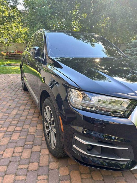 Audi q7 premium plus 2017 год 3.0 tfsi quattro камеры 360 7 мест