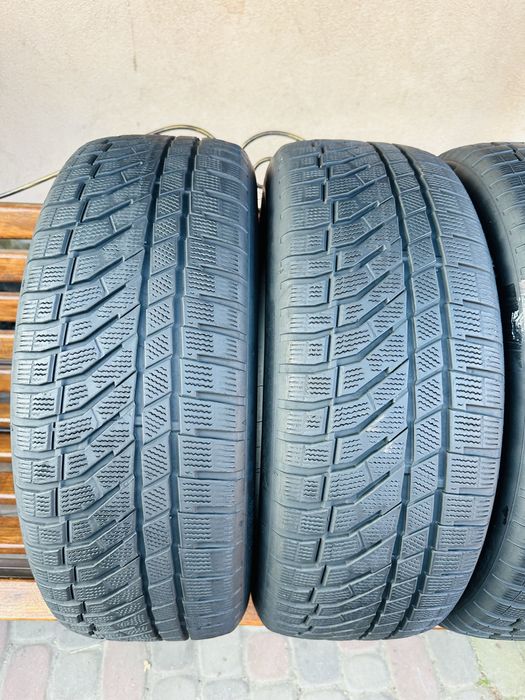 Шини зимові 235/60 R17 (106V) Falken Eurowinter HS02 Pro