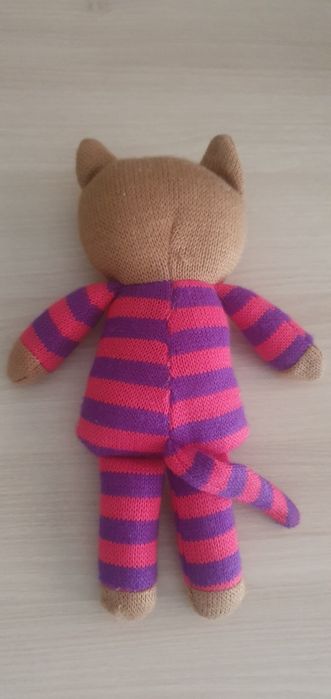 Zabawka kotek w paski