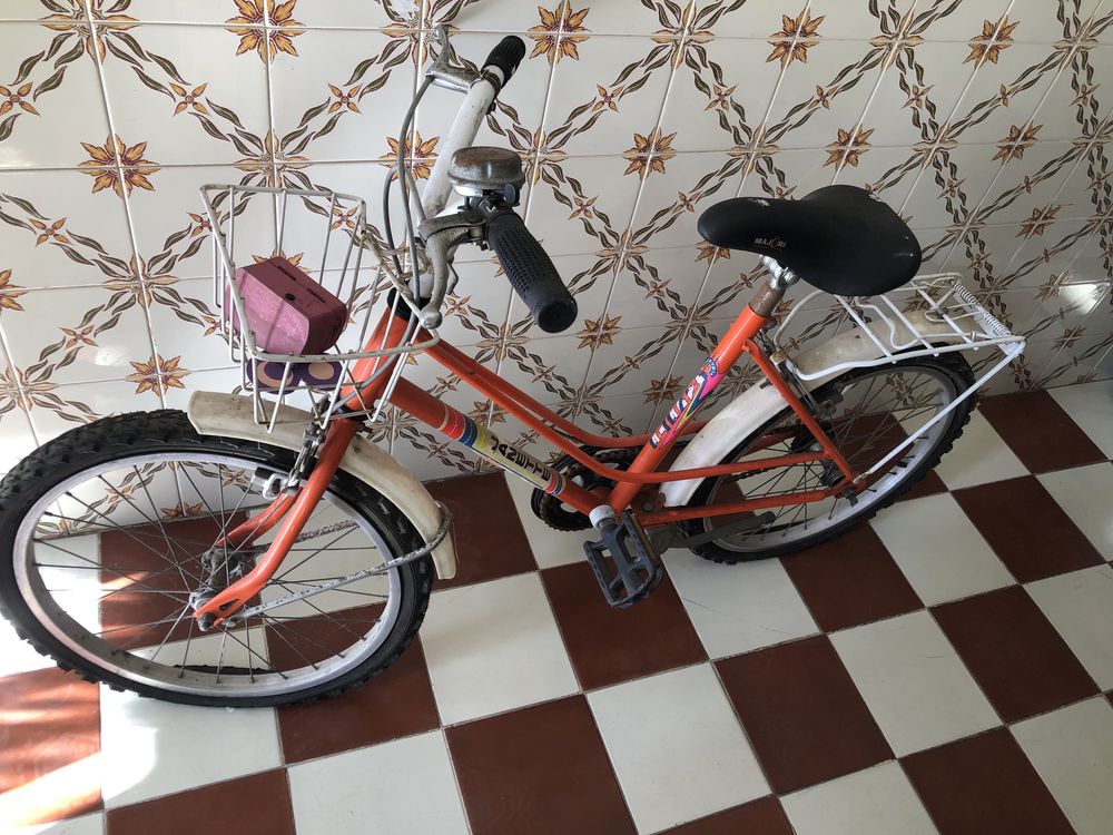 Bicicleta de menina