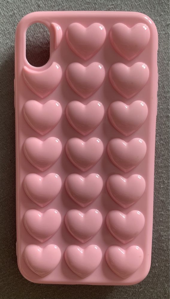 trzy etui iPhone Xr