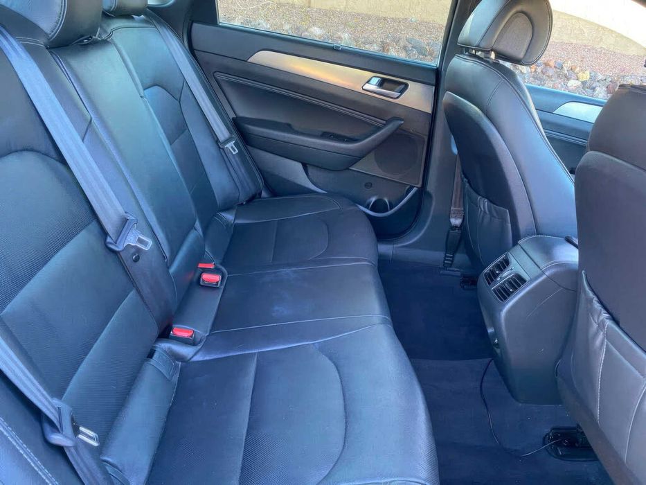 Hyundai Sonata Limited      2017