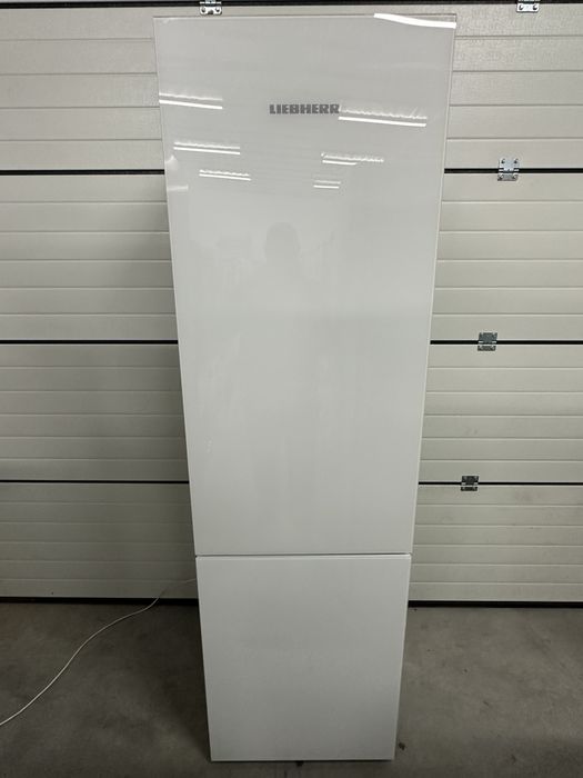 Холодильник Liebherr CNBPgw3956/Біле скло