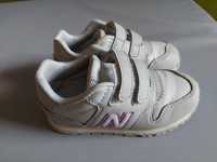 New Balance r.25 dla dziewczynki, szare