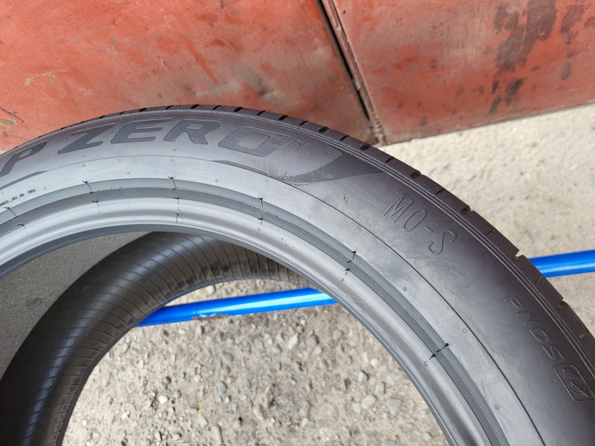 315/40/21 R21 Pirelli PZERO PZ4 2шт ціна за 1шт літо шини