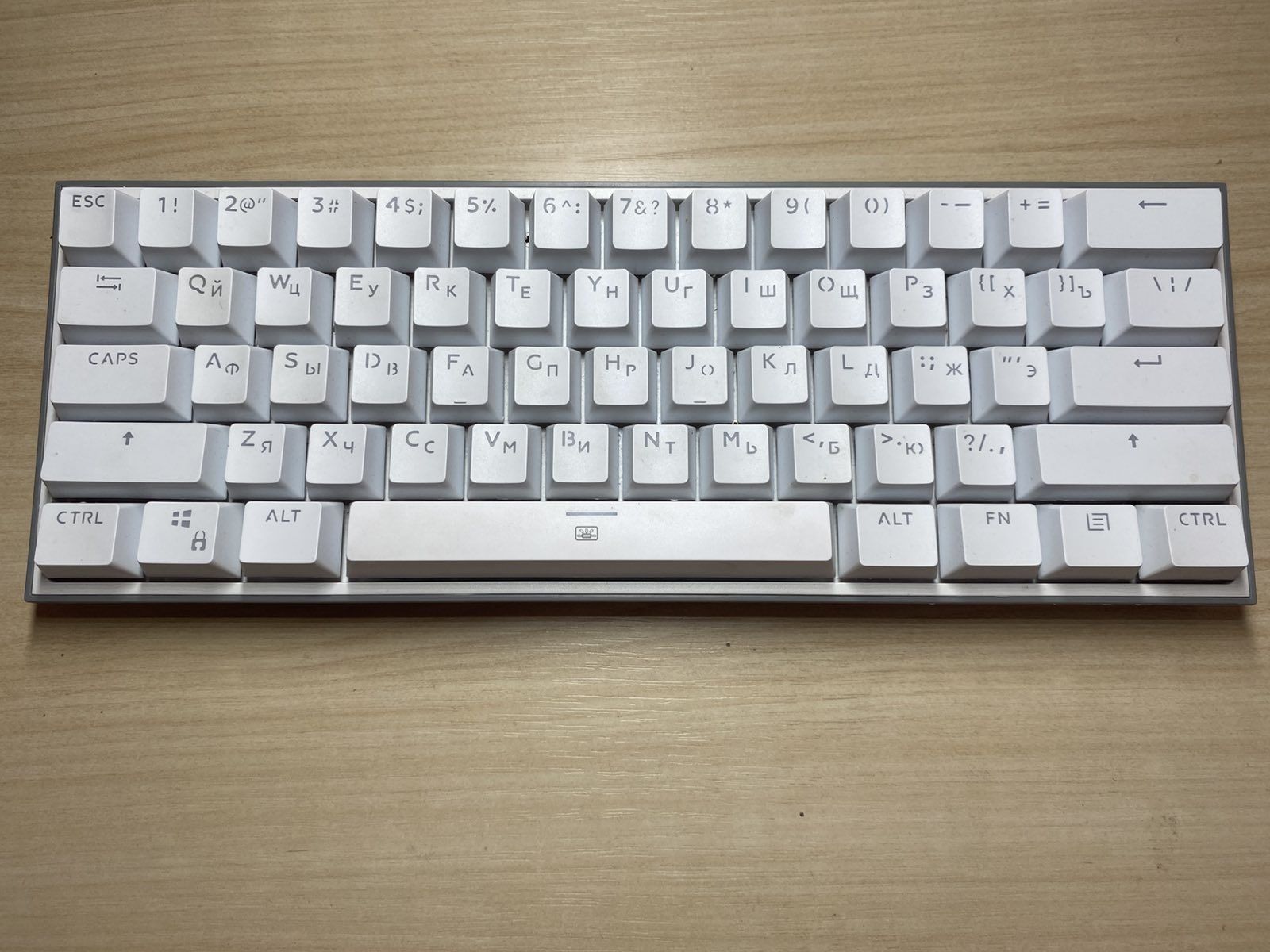 Клавіатура Redragon Fiss RGB K617