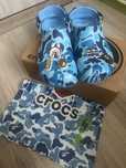 Klapki Crocs x Bape Niebieskie