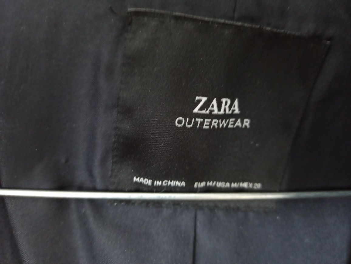 Piekny plaszczyk firmy Zara rozmiarM