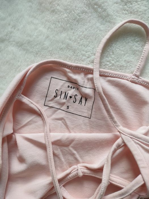 Koszulka damska strapsy