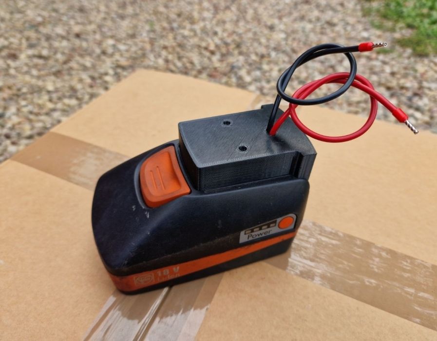 Adapter na akumulatory Fein