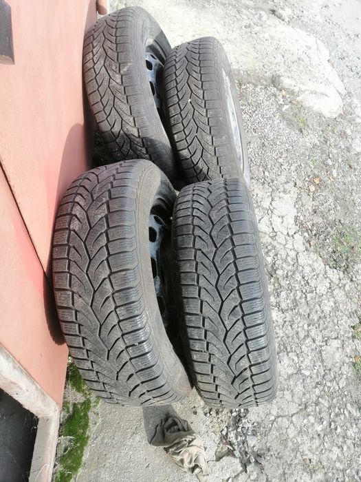 Резина зимняя 195/65/15 на дисках