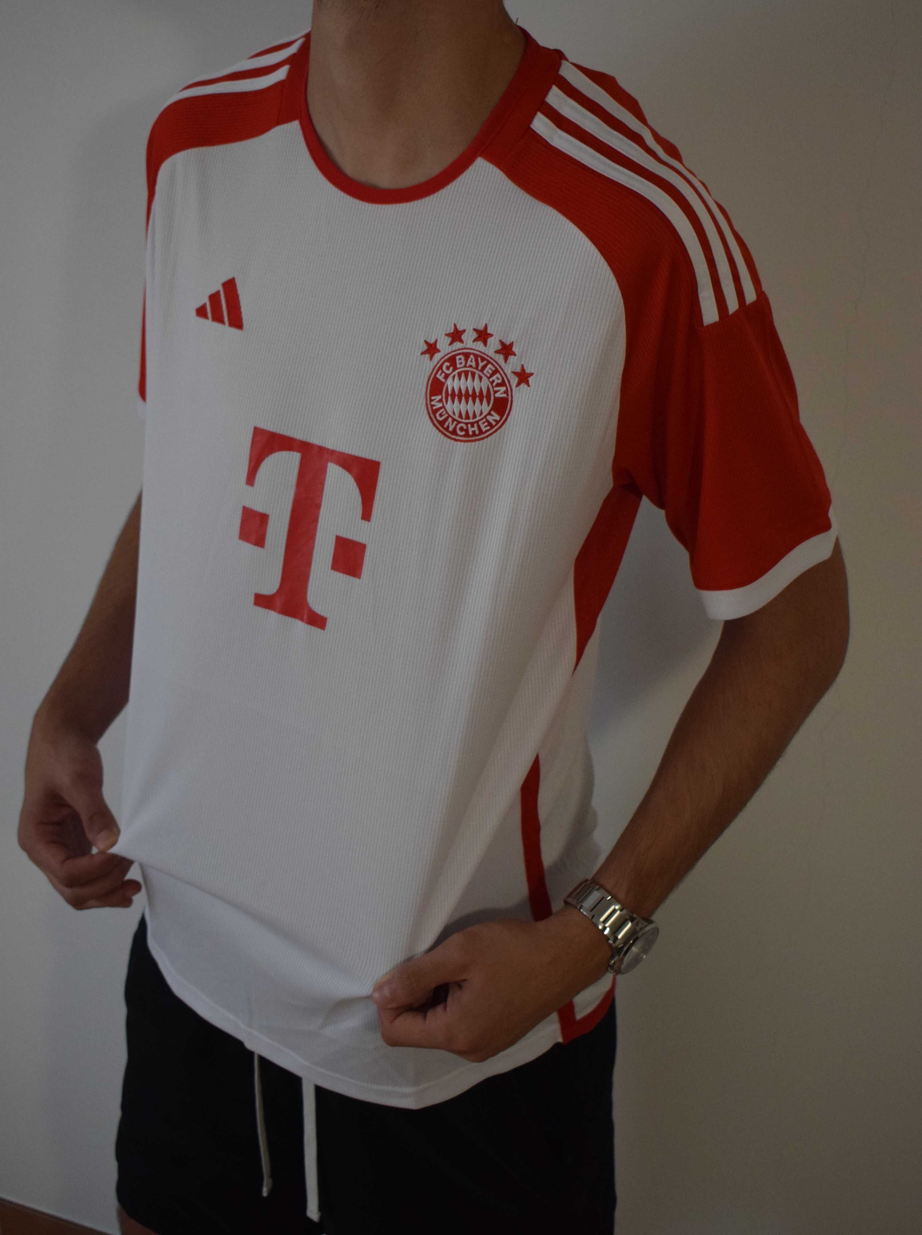 Camisola Bayern Home Adulto época 23/24