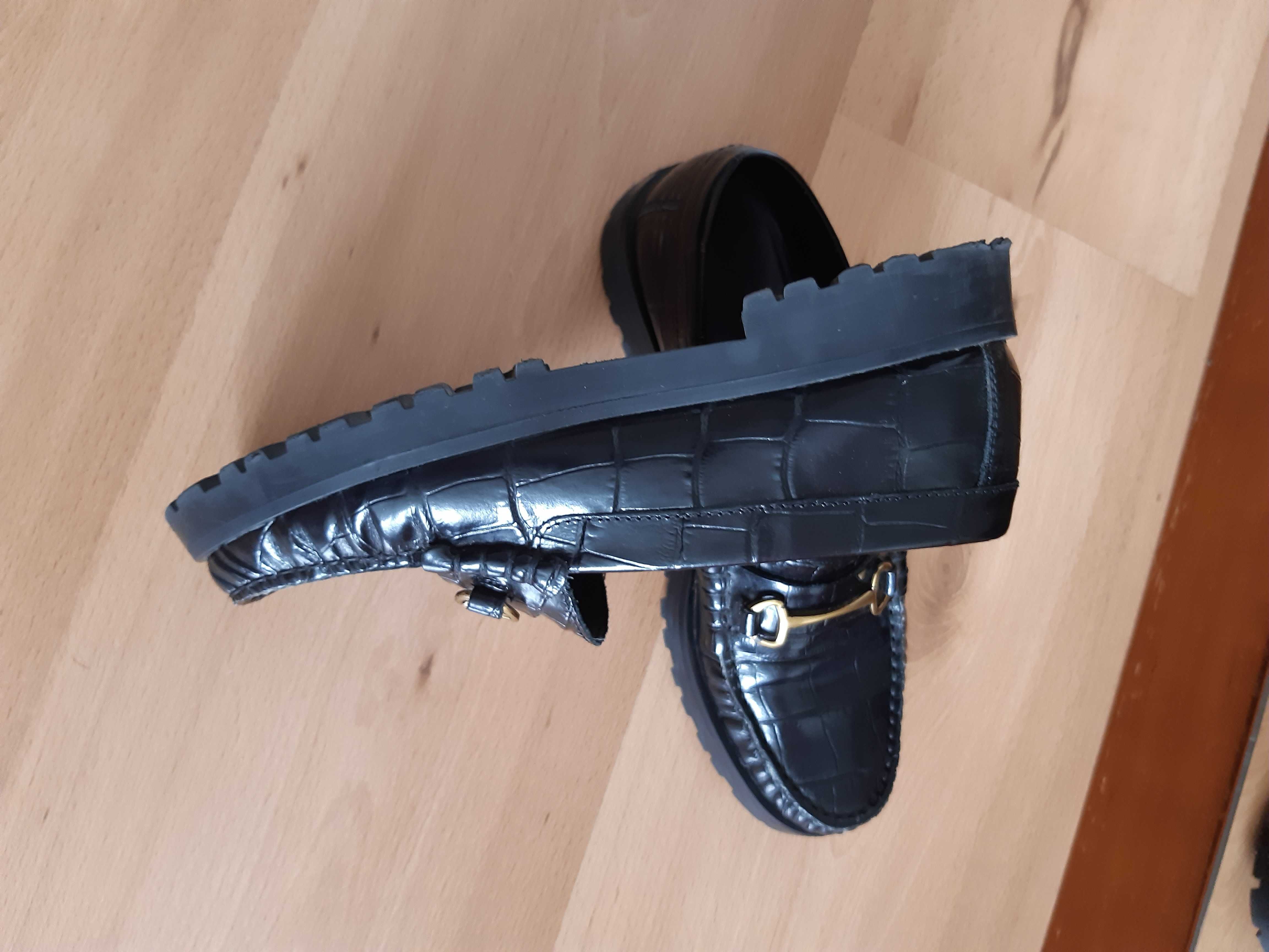 Mokasyny damskie Massimo Dutti