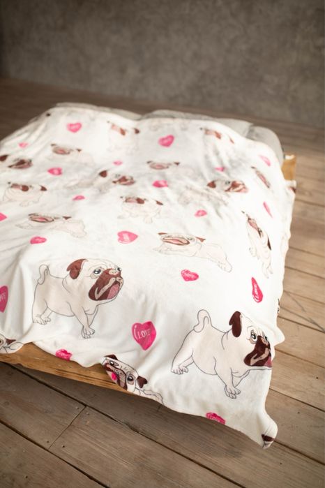 Плед Мопс. Пледы с собаками.