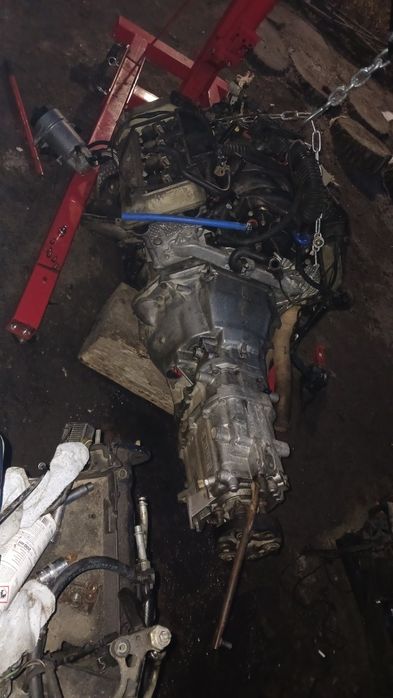 Разбор БМВ е38 740,735,750,740D