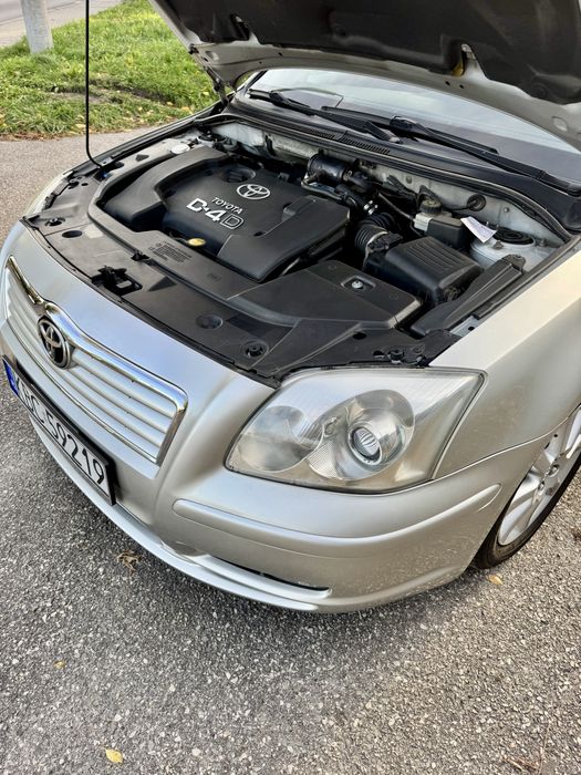 Zadbana TOYOTA Avensis 2004 T25 Hatchback 2.0 Diesel