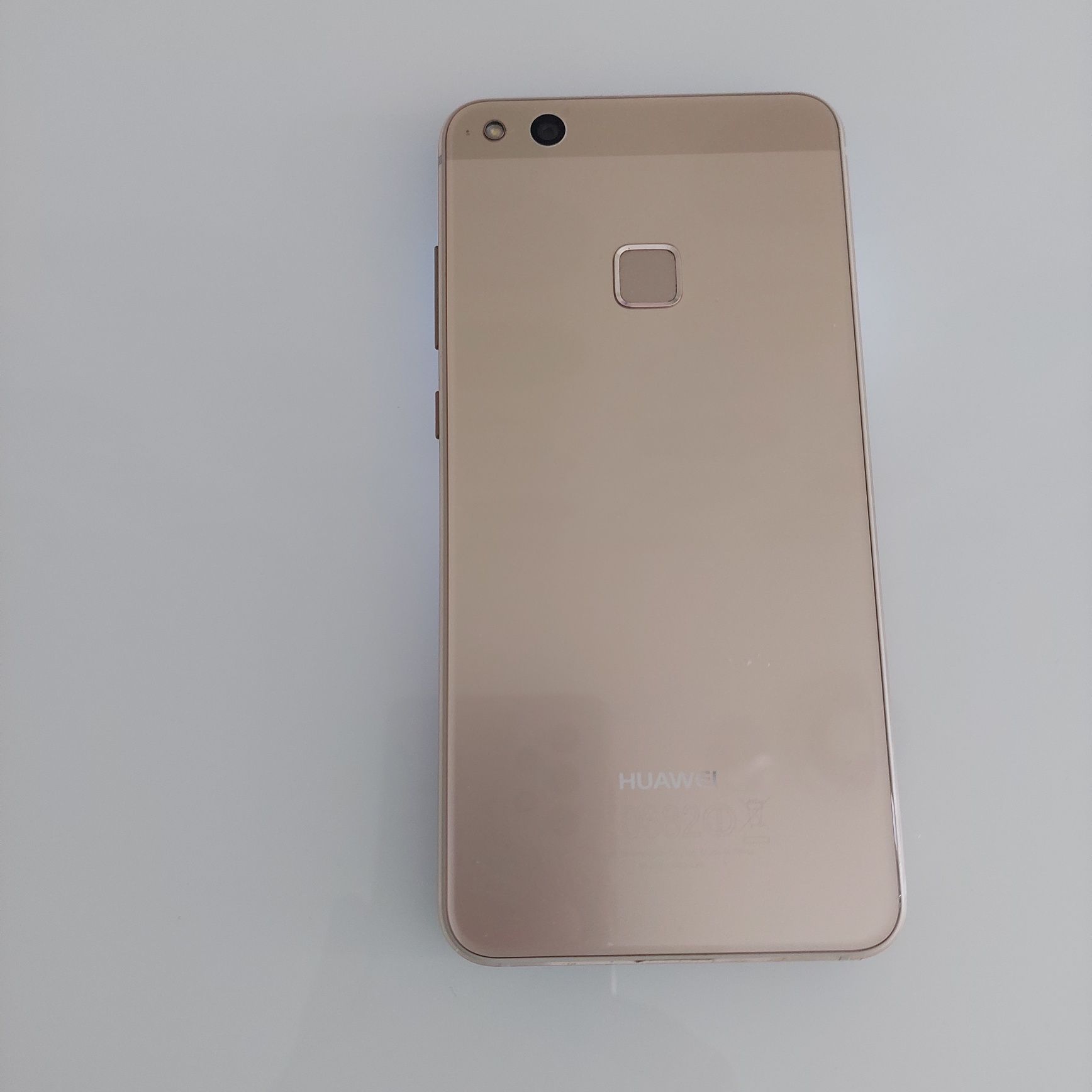 Смартфон Huawei P 10 lite 32 Gb Gold , duo + чехол+зарядное