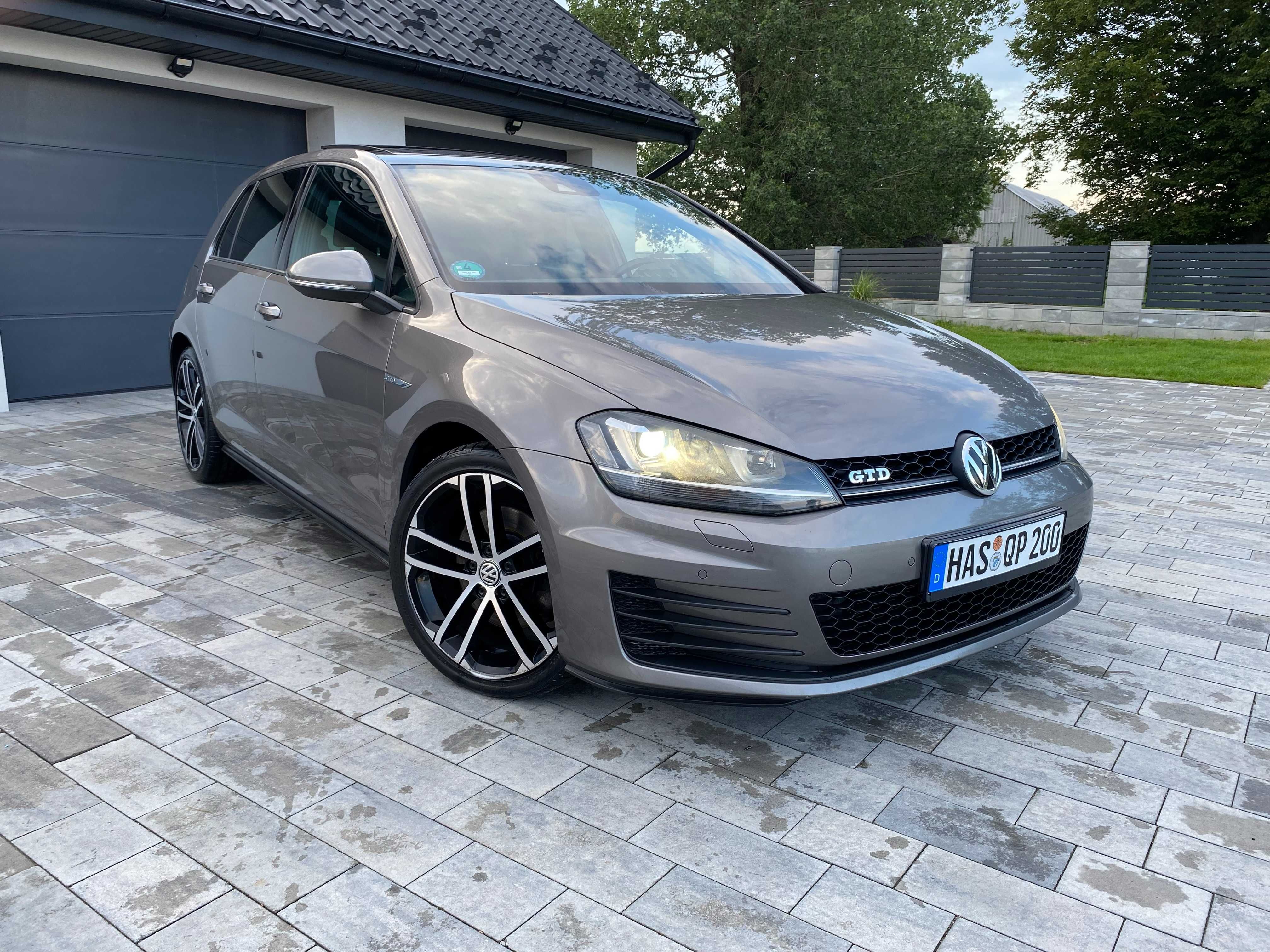 VW Golf VII GTD 2.0 TDI DSG alusy klimatronik Panorama pdc nawi  2015!