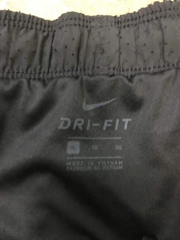 Шорти чоловічі Nike