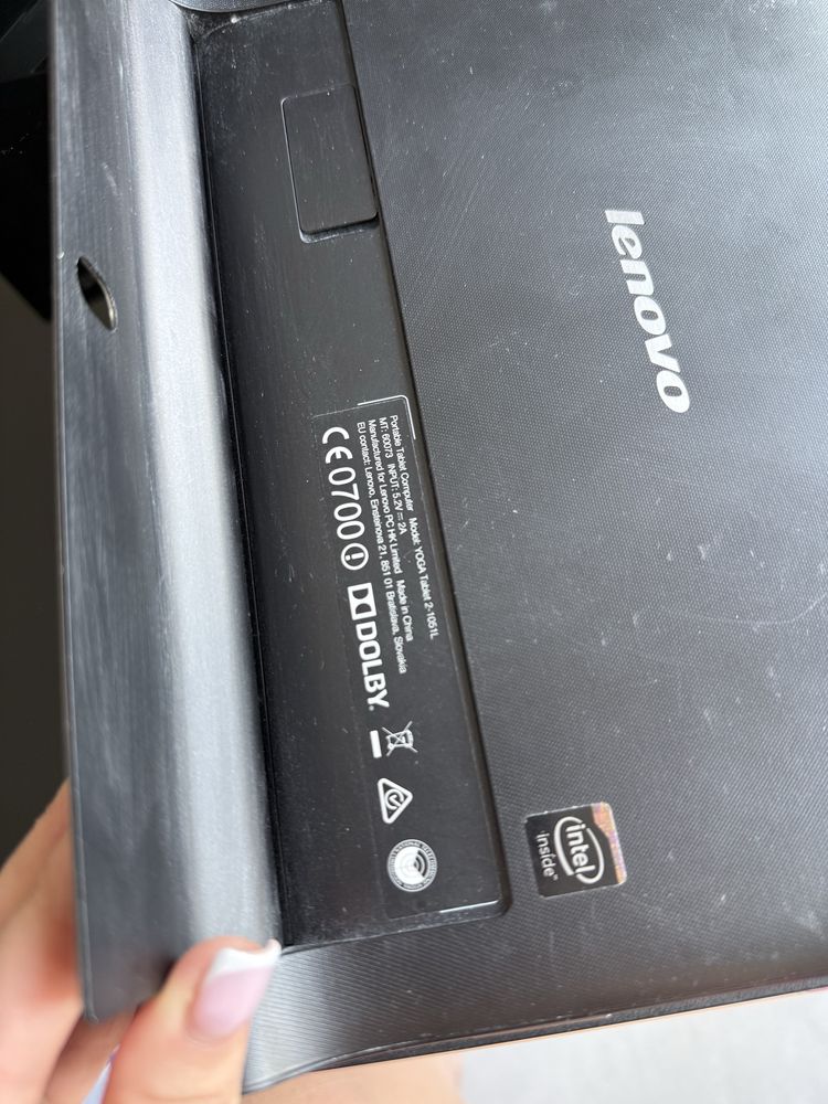 Lenovo tablet z klawiatura komputer