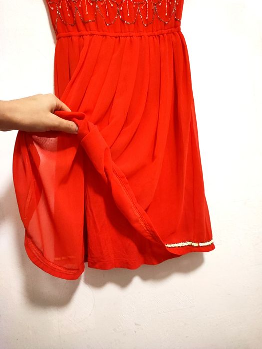 Śliczna elegancka czerwona sukienka Lipsy London XS z tiulem wesele