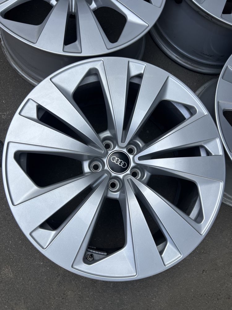 Диски Audi Q8  5x112 R19 ЕТ20 JX8,5 DIA 66.5