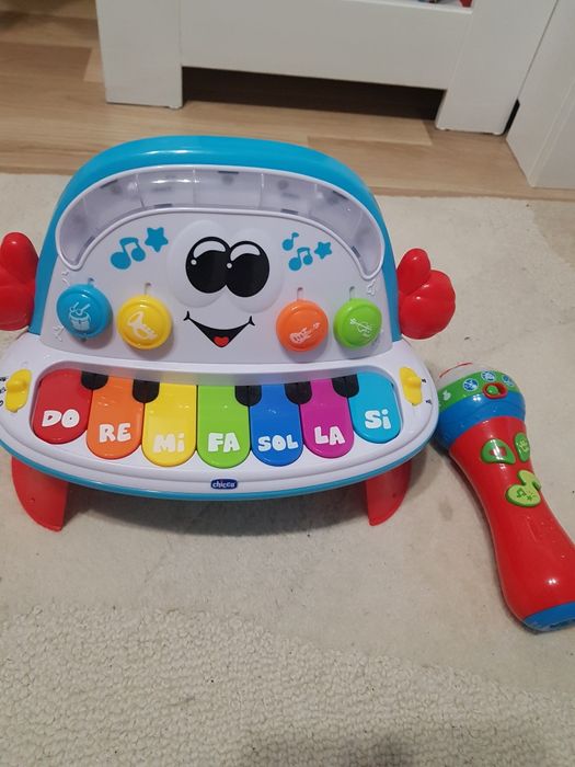 Pianino chicco i microfon