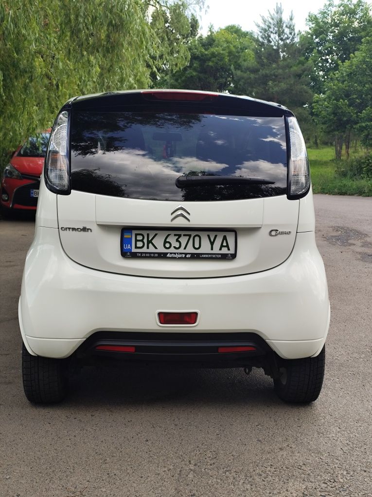 Продам електроавтомобіль