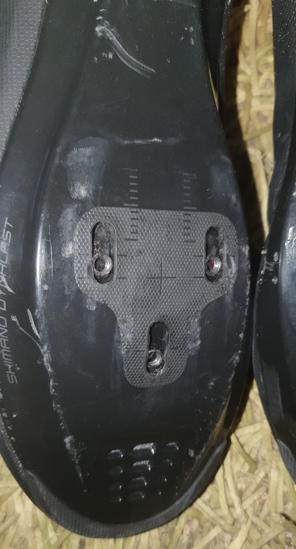 Велотуфлі шосейні Shimano SH-RC100ML SPD-SL
- верх из перфорированной