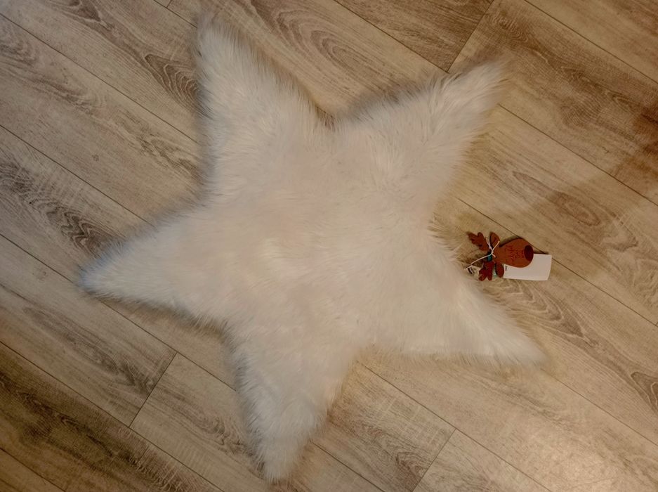 Dywanik biały gwiazda Sinsay