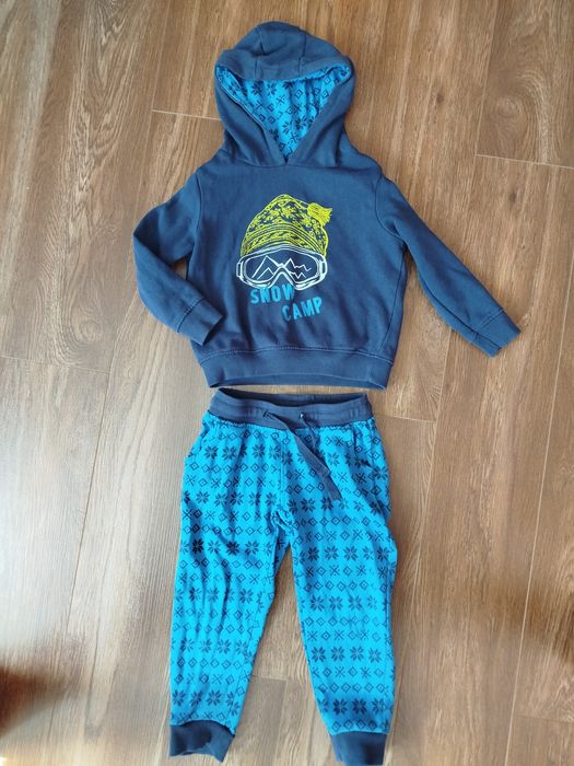 Костюм на хлопчика 3-4 роки.