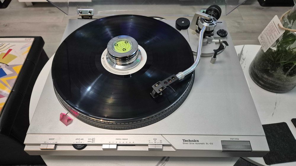 Gramofon TECHNICS SL-D3 Vintage Full automat Drirect Drive